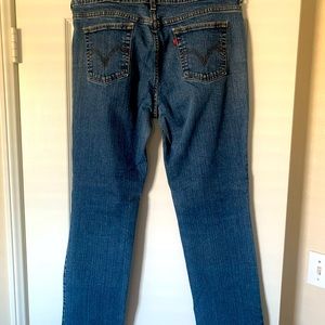 Blue jeans wmns 12/14. Levi’s and Appleseeds. Chocolate brown capris size 14.